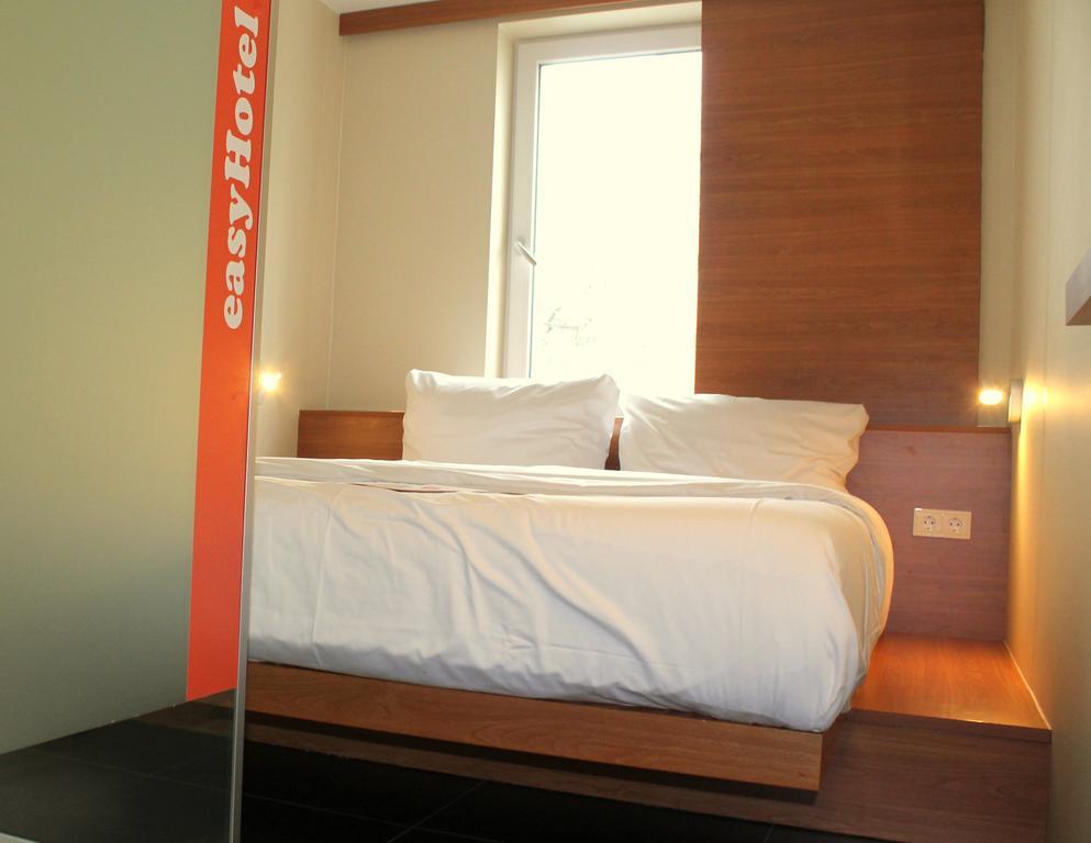 Easyhotel Frankfurt City Center Frankfurt nad Mohanem Pokoj fotografie
